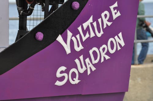 Mean Machine 00 - Vulture Squadron